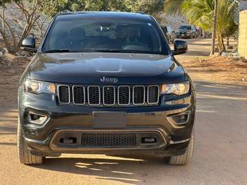 Jeep Grand Cherokee 4x4 Gris foncé 5 places