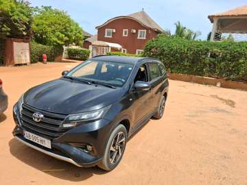 Toyota Rush 7 places