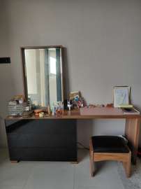 Coiffeuse/bureau extensible +tabouret