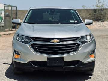 Chevrolet Equinox 2018 SUV argent spacieux