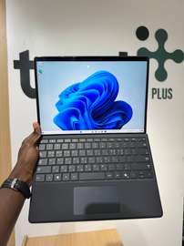 Surface Pro 11 - Intel Ultra 7 268V | 32GB RAM | 2 Téra
