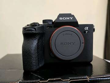 Sony a7 IV neuf jamais utiliser boitier nu
