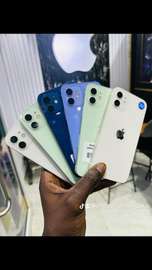 iPhone 12 simple 64 giga et iPhone 12 128 giga