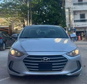HYUNDAI ELANTRA ANNEE: 2017