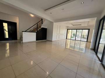 Location magnifique villa F5 Piscine Fann résidence