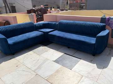 Salon 6 place angle venant