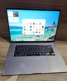 𝐌𝐀𝐂𝐁𝐎𝐎𝐊 𝐏𝐑𝐎 16” 🍎