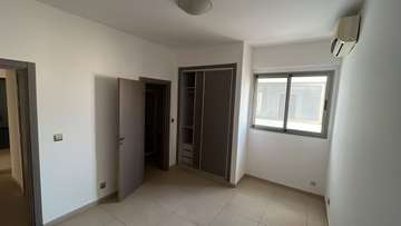 Appartement lumineux avec balcon  F4 à Mermoz