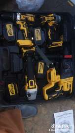 DEWALT POUR TOUS