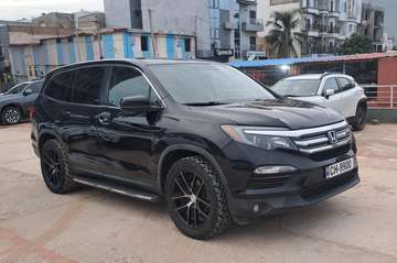 Honda pilot v6 7 places
