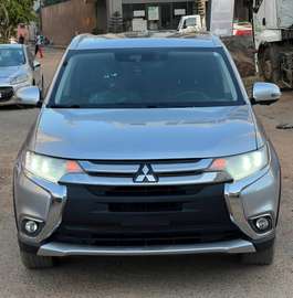 Mitsubishi  Outlander sport  Année : 2019