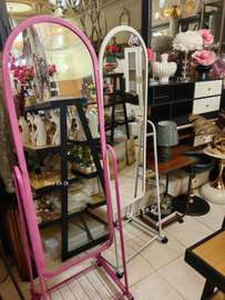 Miroir sur pied