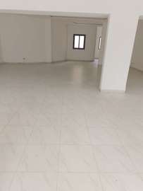 Local commercial lumineux 330m²  carrelé Yoff SENELEC