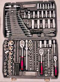 Coffret outils mécanique complet noir et rouge compact