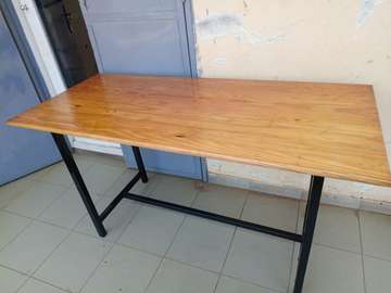 Table bureau bois naturel pieds métal noir grande surface