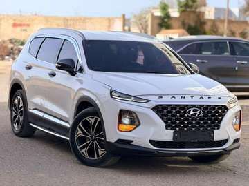 HYUNDAI SANTAFE   *2018 19* 5places