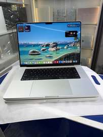 MacBook Pro M2 Pro 16 Pouces SSD 512Go Ram 16Go