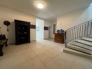 VILLA R+1 D’ExCEPTION À LOUER À MERMOZ
