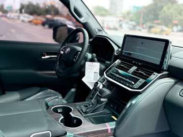 TOYOTA  LAND CRUISER LC300 VX-R 2026