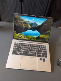 HP elitebook 840 g9 / 12th gen/ 16gb ram ordinateur