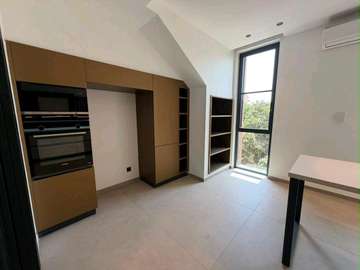 Loft a louer Cité Africa Ouakam