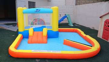 Aire de jeu gonflable BESTWAY avec piscine (3-8ans)