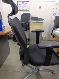 Chaise bureau ergonomique  et appui-tête