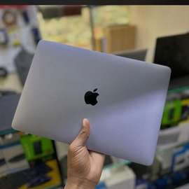 MacBook Pro 13,3" Touch Bar 2019
