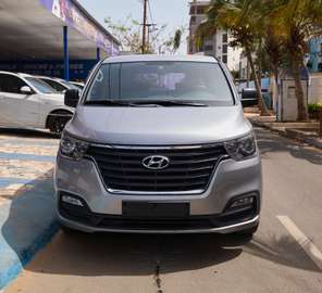 Hyundai Starex 2019 – 12 Places Très Confortable