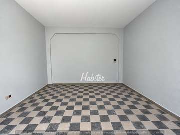 Magasin  simple à louer à la zone de captage