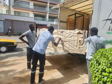 DEMENAGEMENT , TRANSFERT DE BAGAGES ET GARDE-MEUBLES