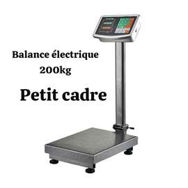 Balance électrique 200kg compacte pour usage pro