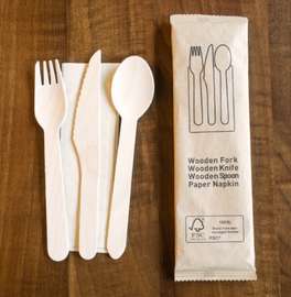 Kit de couverts jetables en bois + mouchoir