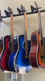 Guitar! (Yamaha fender et Ibanez tout neuf)bon prix