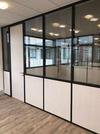 CLOISON DE BUREAU EN ALUMINIUM