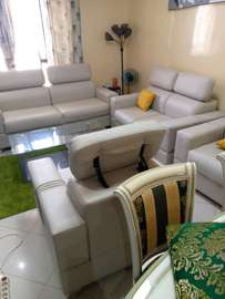 Salon de 7 places