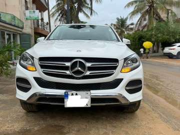Mercedes GLE 350 4Matic 2017 SUV blanc puissant