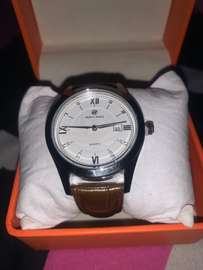 Hush Puppies montre cuir marron cadran blanc quartz