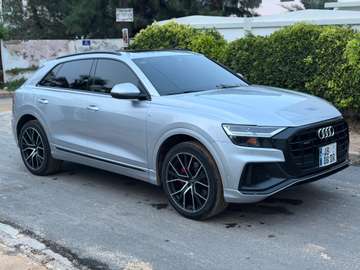 Audi Q8 S-LINE