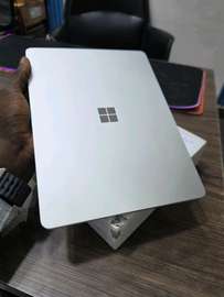 Microsoft surface laptop 13''