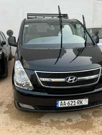 Location Minibus Hyundai Climatisé 12 Places avec Chauffeur