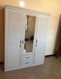 Armoir 4 port