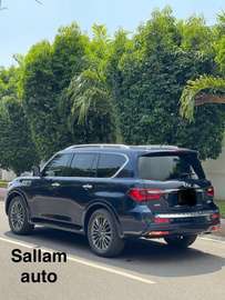 Infiniti QX80 SUV Bleu Nuit ANNÉE: 2024