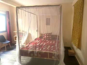 Chambre meublée et climatisée