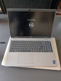 Dell 5540 i7 13th gen / 512gb / 16gb ram