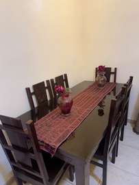 Table à manger avec ses chaises venant d'Italie
