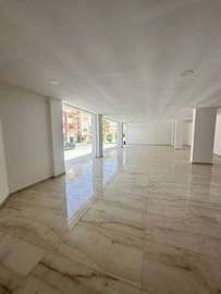 SHOWROOM 180m2 A NGOR