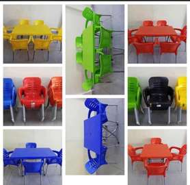 Table à manger en plastique