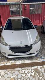 PEUGEOT 208 2015