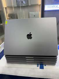 MacBook Pro M1 Pro 16 Pouces Ram 32Go SSD 1To